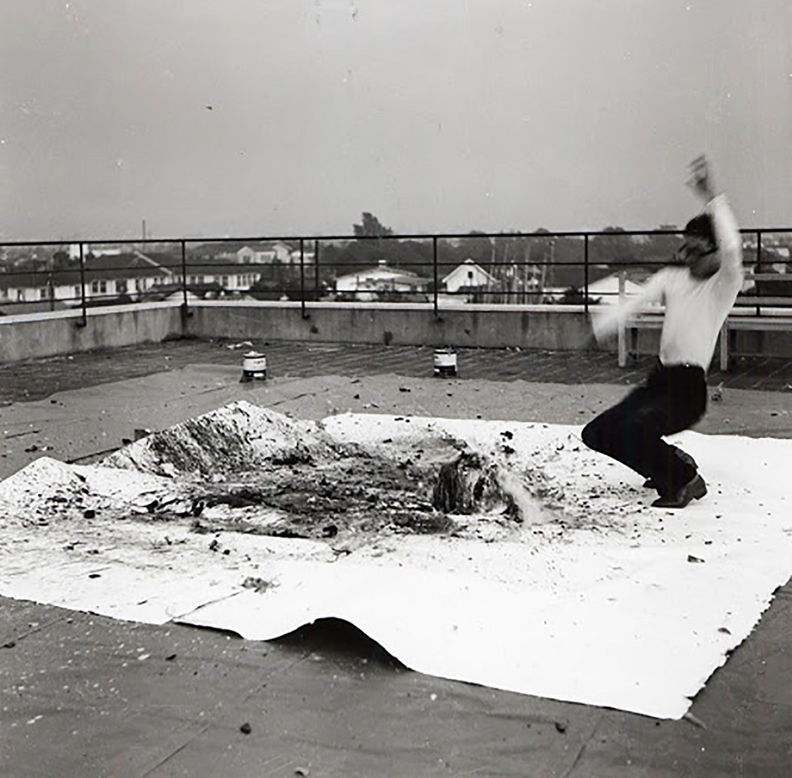Painting in action: Shozo Shimamoto