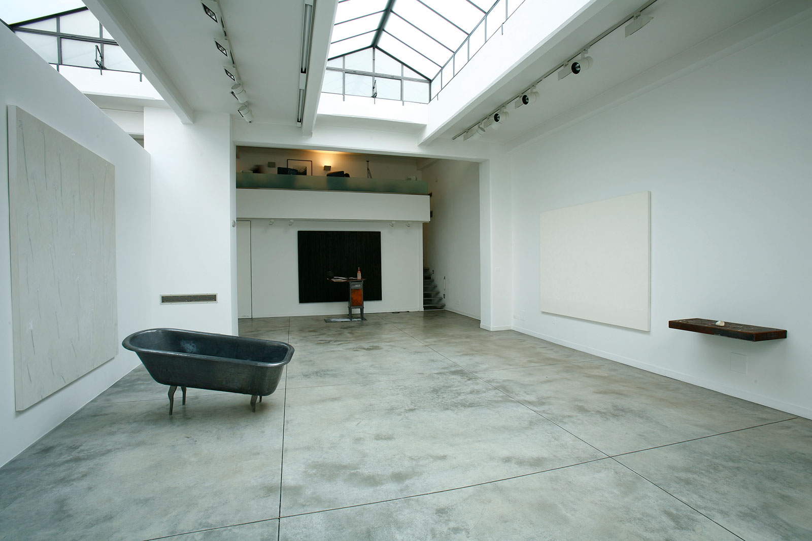 Pier Paolo Calzolari - Cardi Gallery Milan 2006 - Installation views