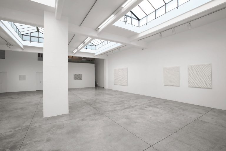 Enrico Castellani - Cardi Gallery Milan