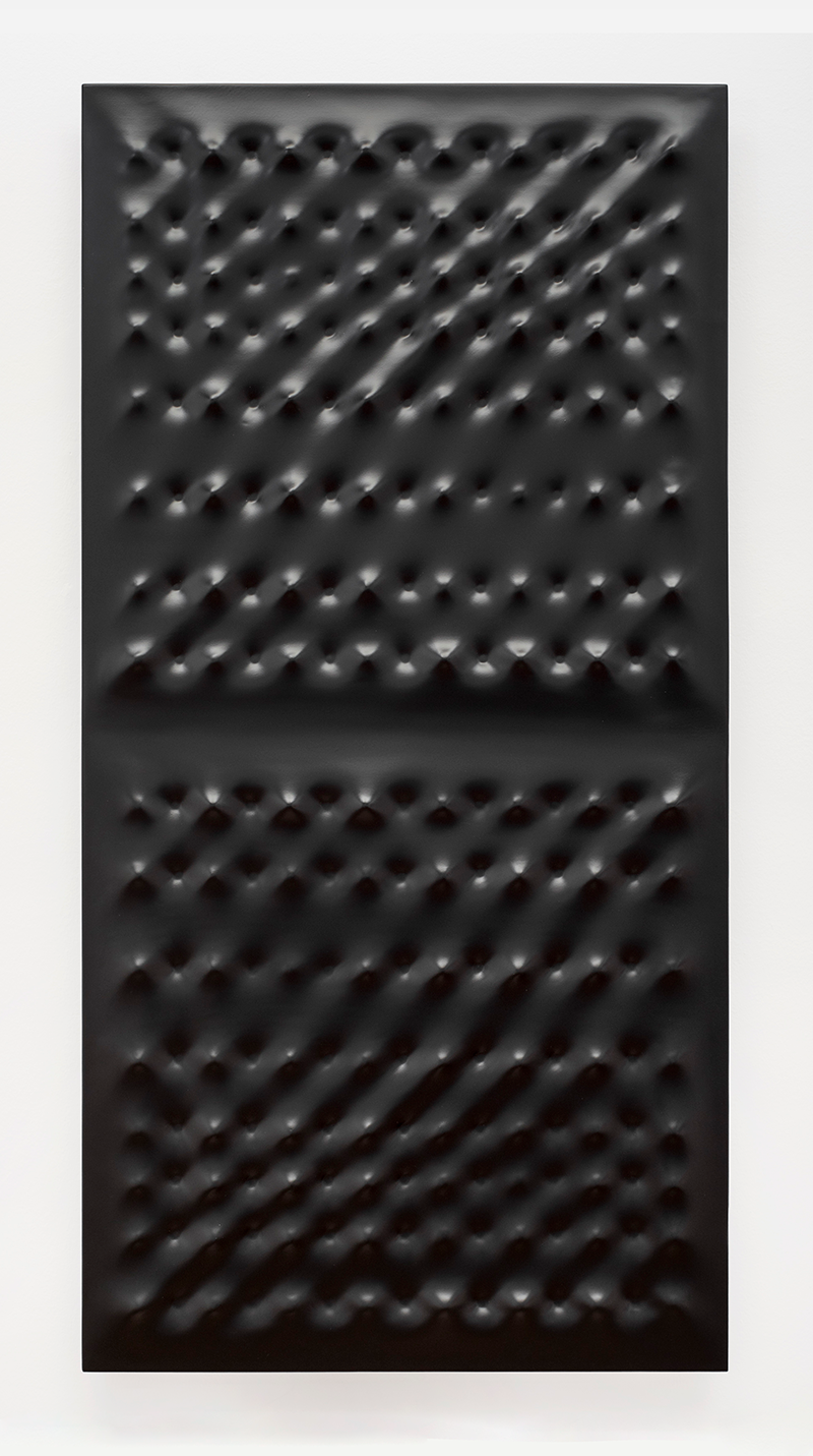 Enrico Castellani - Superficie in alluminio (Superficie nera), 2008