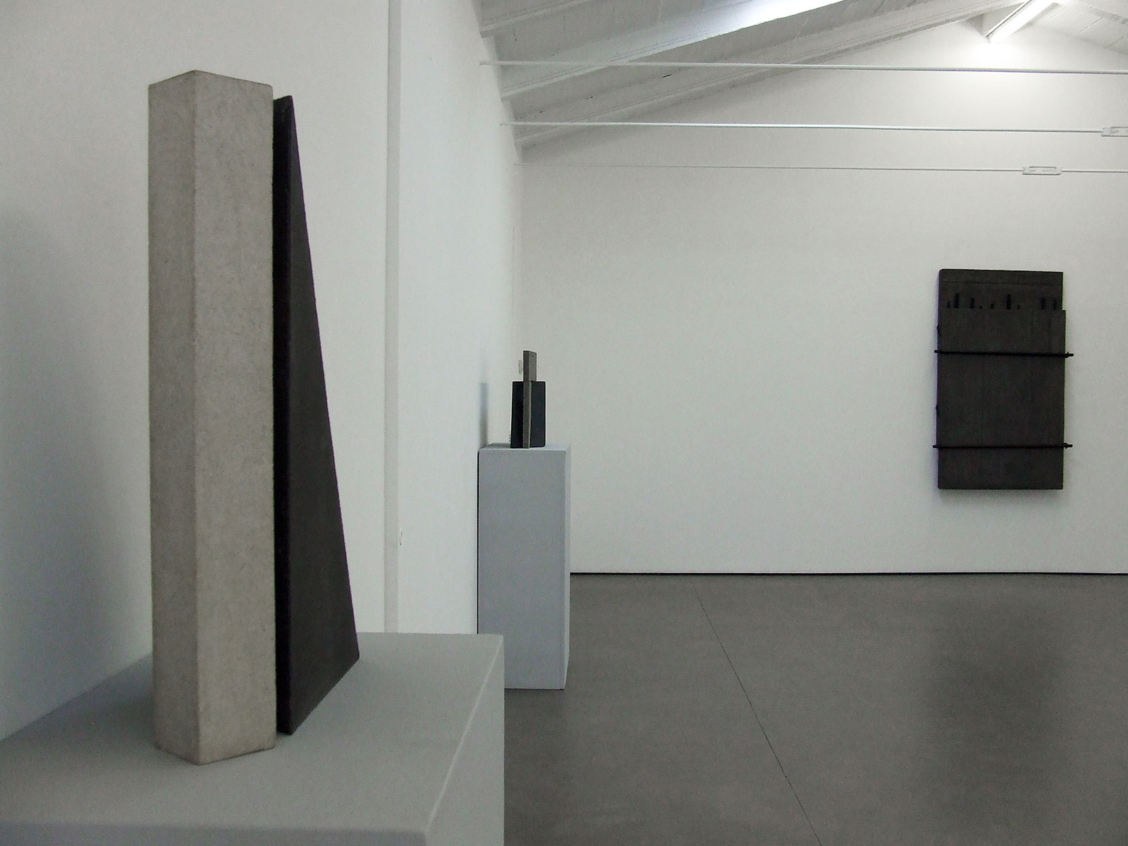 Giuseppe Uncini - Cardi Gallery Pietrasanta 2013 - Installation views