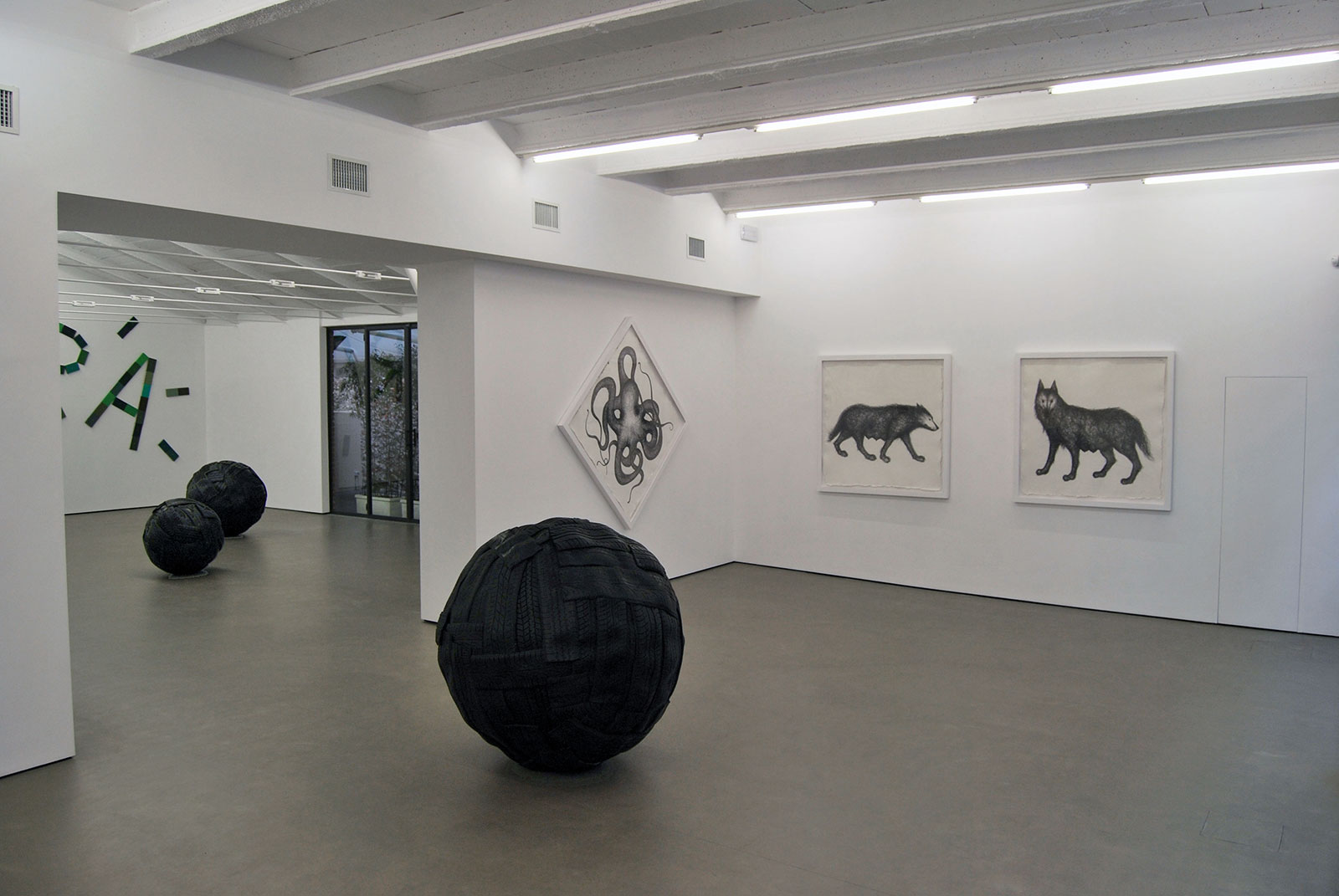 Paolo Canevari / Peter Wüthrich - Cardi Gallery Pietrasanta 2009 - Installation views