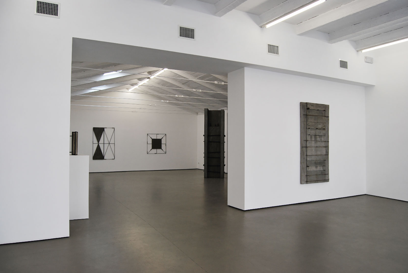 Giuseppe Uncini - Cardi Gallery Pietrasanta 2013 - Installation views