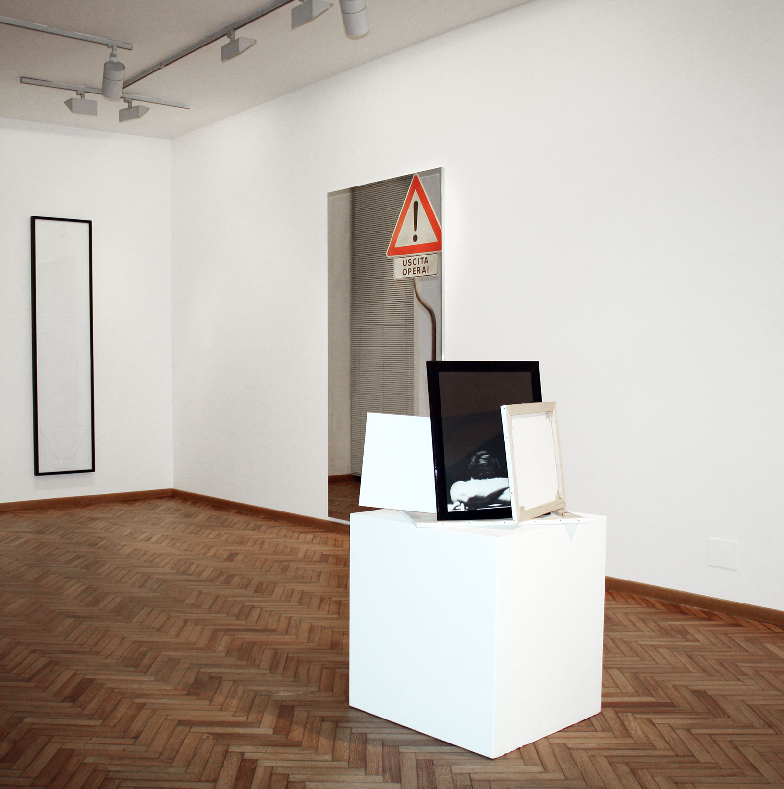 Arte Contemporanea in Italia - Cardi Gallery Milan 2011 - Installation views