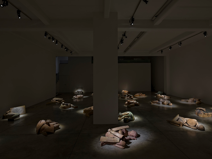 Mimmo Paladino - I Dormienti, 1999