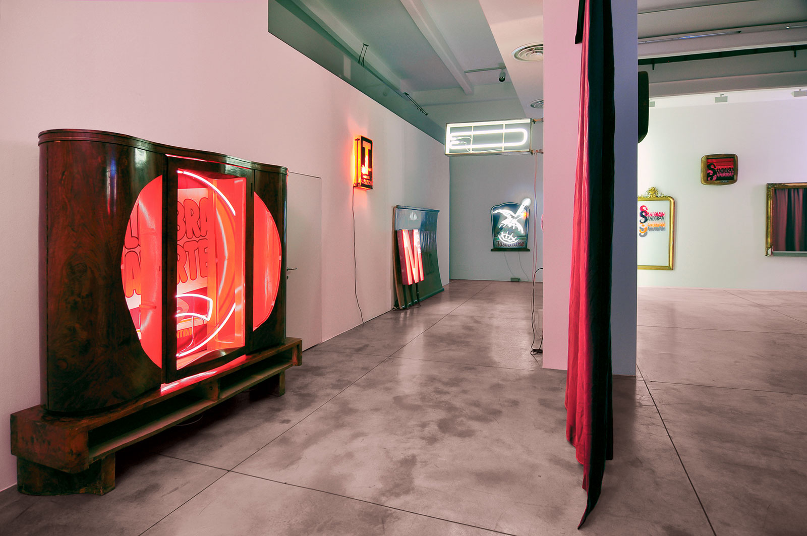 Flavio Favelli - Cardi Gallery Milan 2011 - Installation views