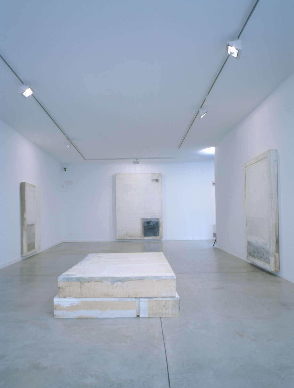 Lawrence Carroll - Cardi Gallery Milan 2007 - Installation views